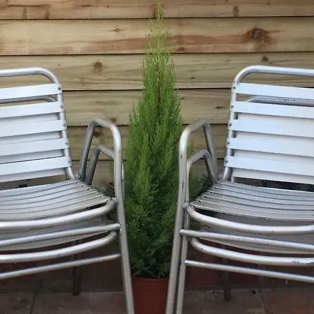 Newly Refurbished Modern 10 Minutes To * Bristol