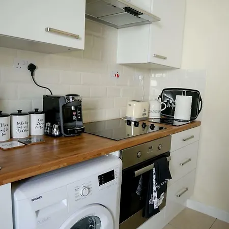 公寓 Newly Refurbished Modern 10 Minutes To